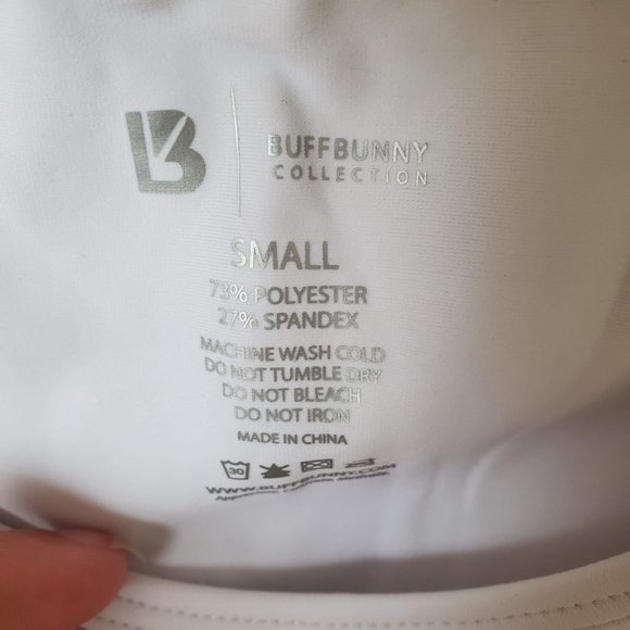 Buff Bunny onyx high rise leggings and crop top in Oasis Print. S top. M bottom. - Picture 5 of 16